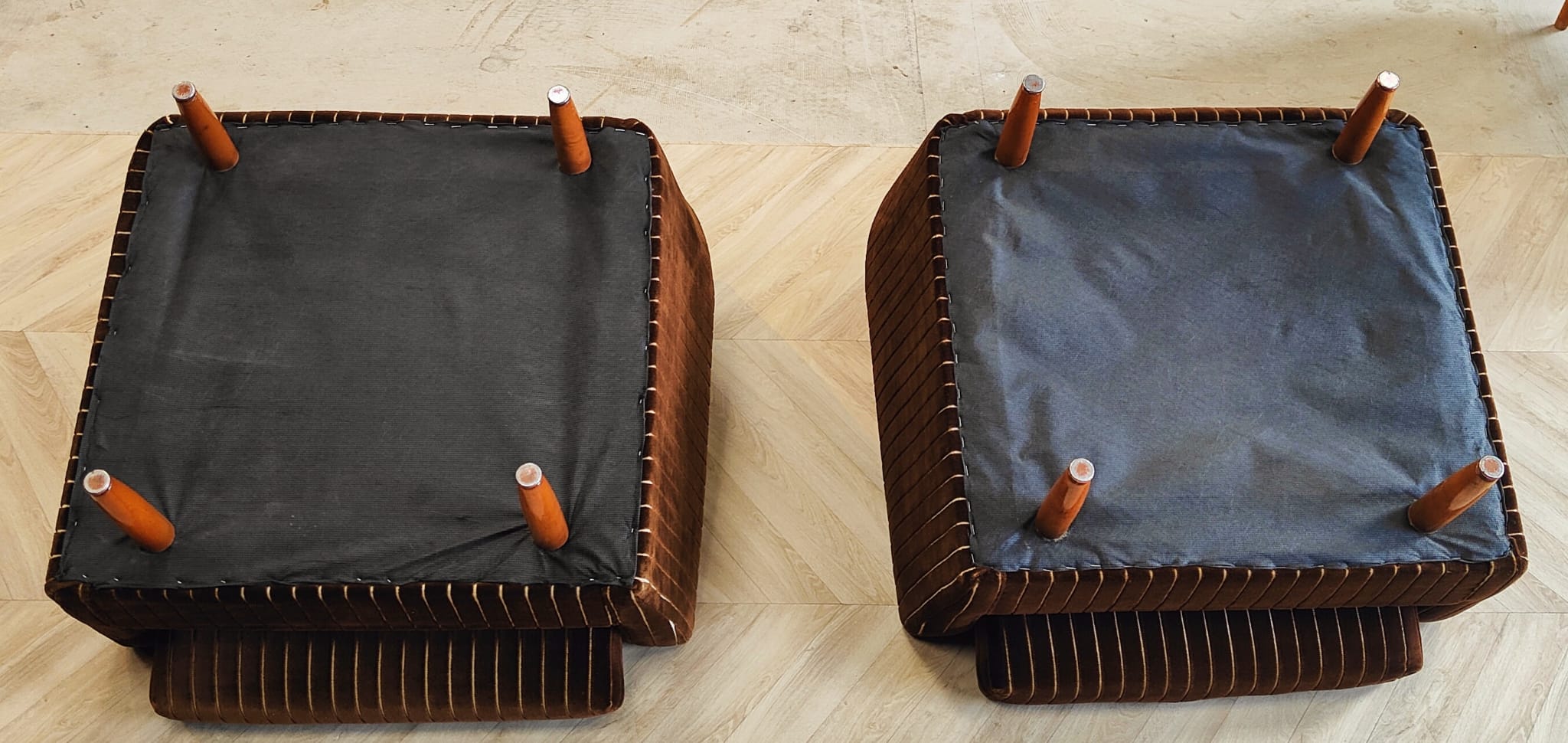 Two mid century armchairs vintage - set 2 chairs