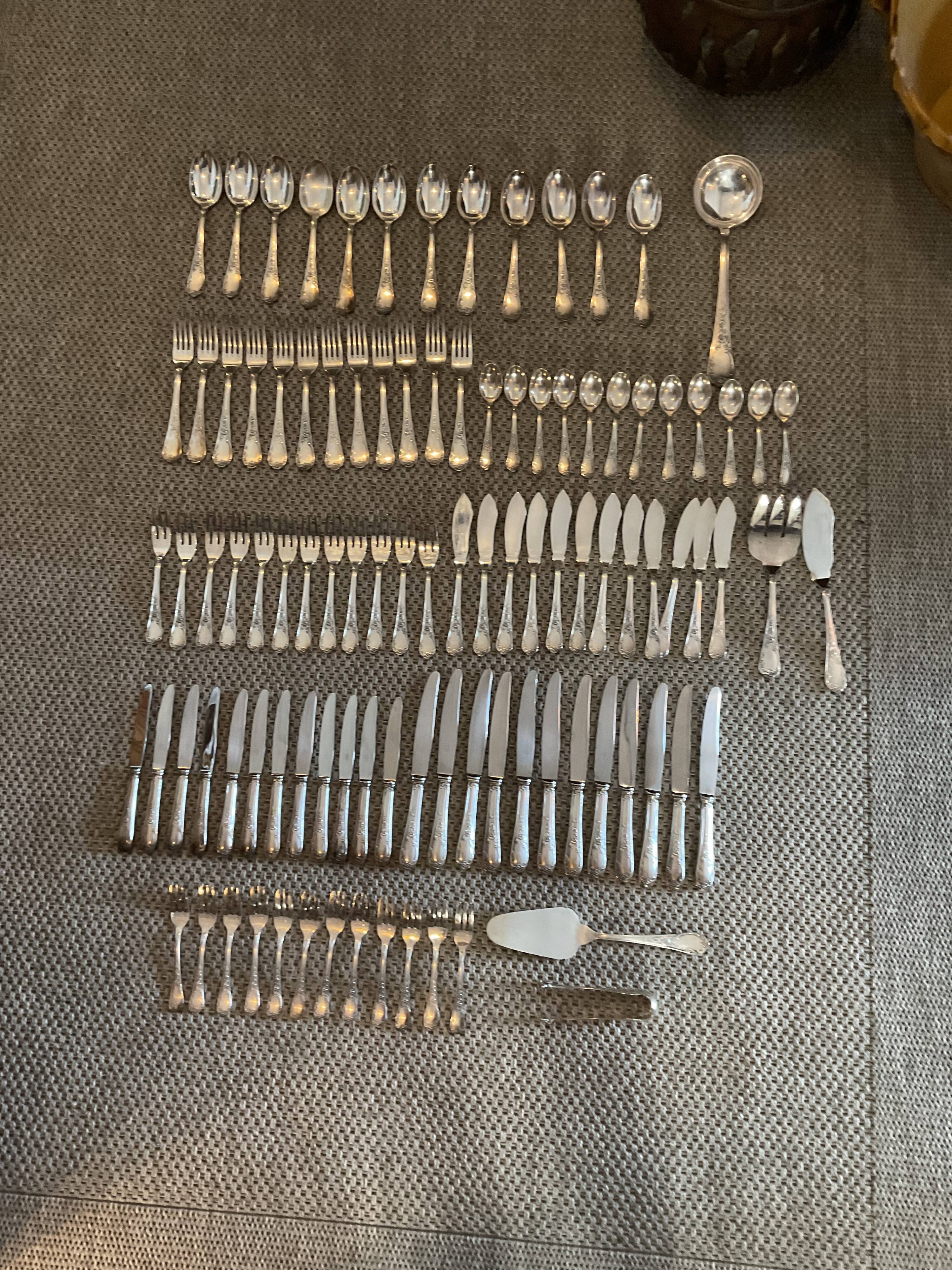 Household box 3 drawers. 101 pieces