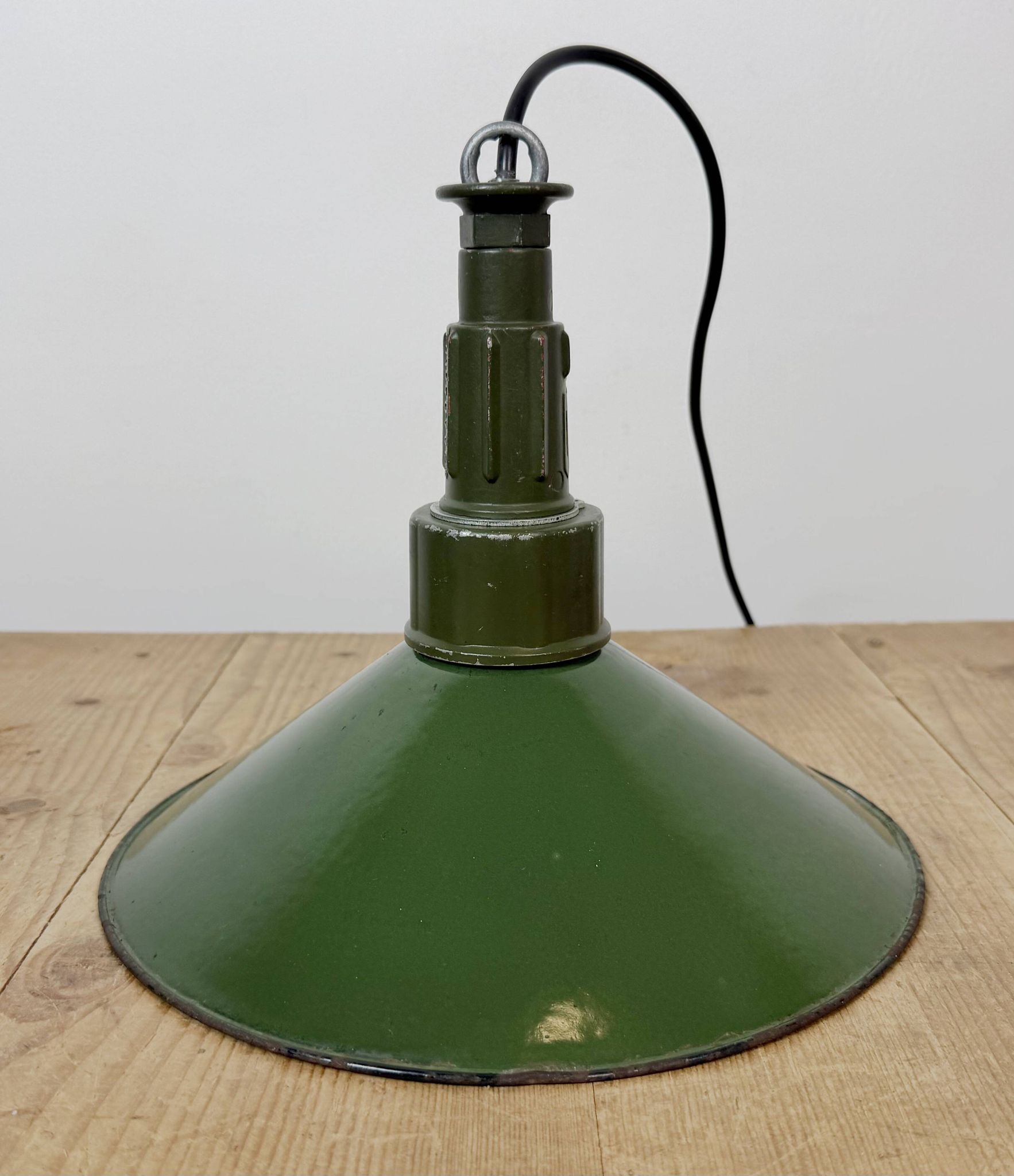 Industrial Green Enamel Military Pendant Lamp with Cast Aluminium Top, 1960