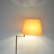 Lampe de sol en laiton vintage avec bras pivotant, années 1970