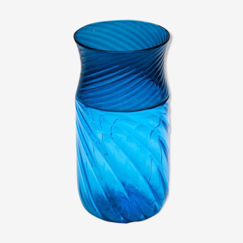 Vase en verre de Murano bleu signé "Venini"