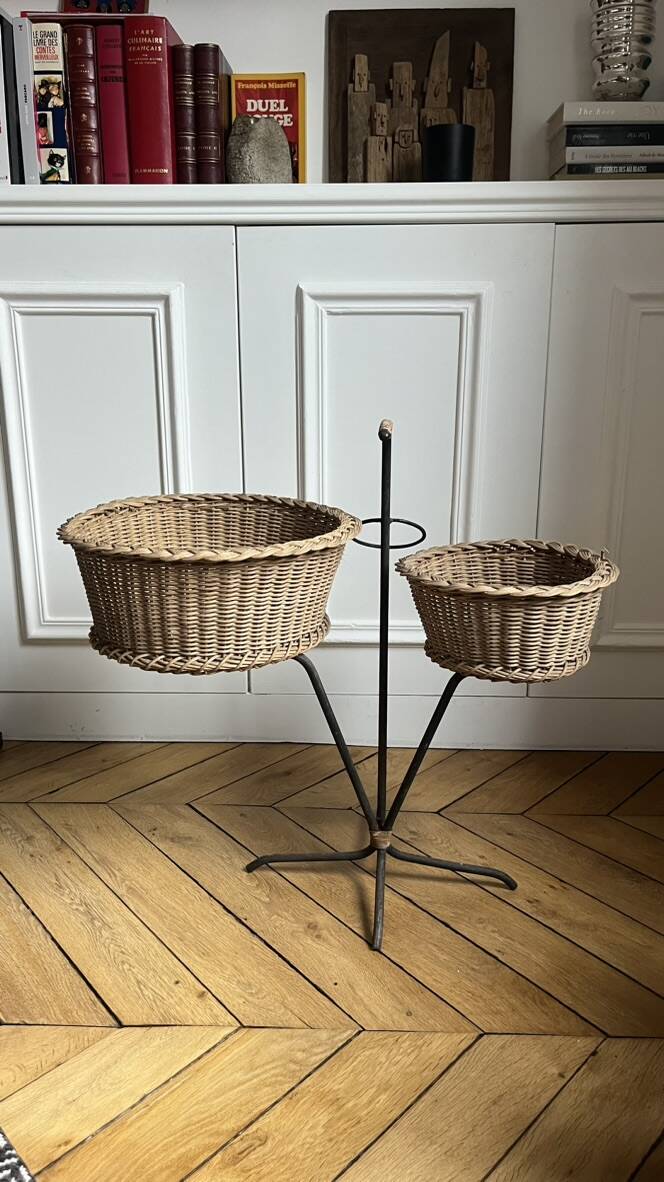 Porte plante ou cache pot en rotin style Matégot