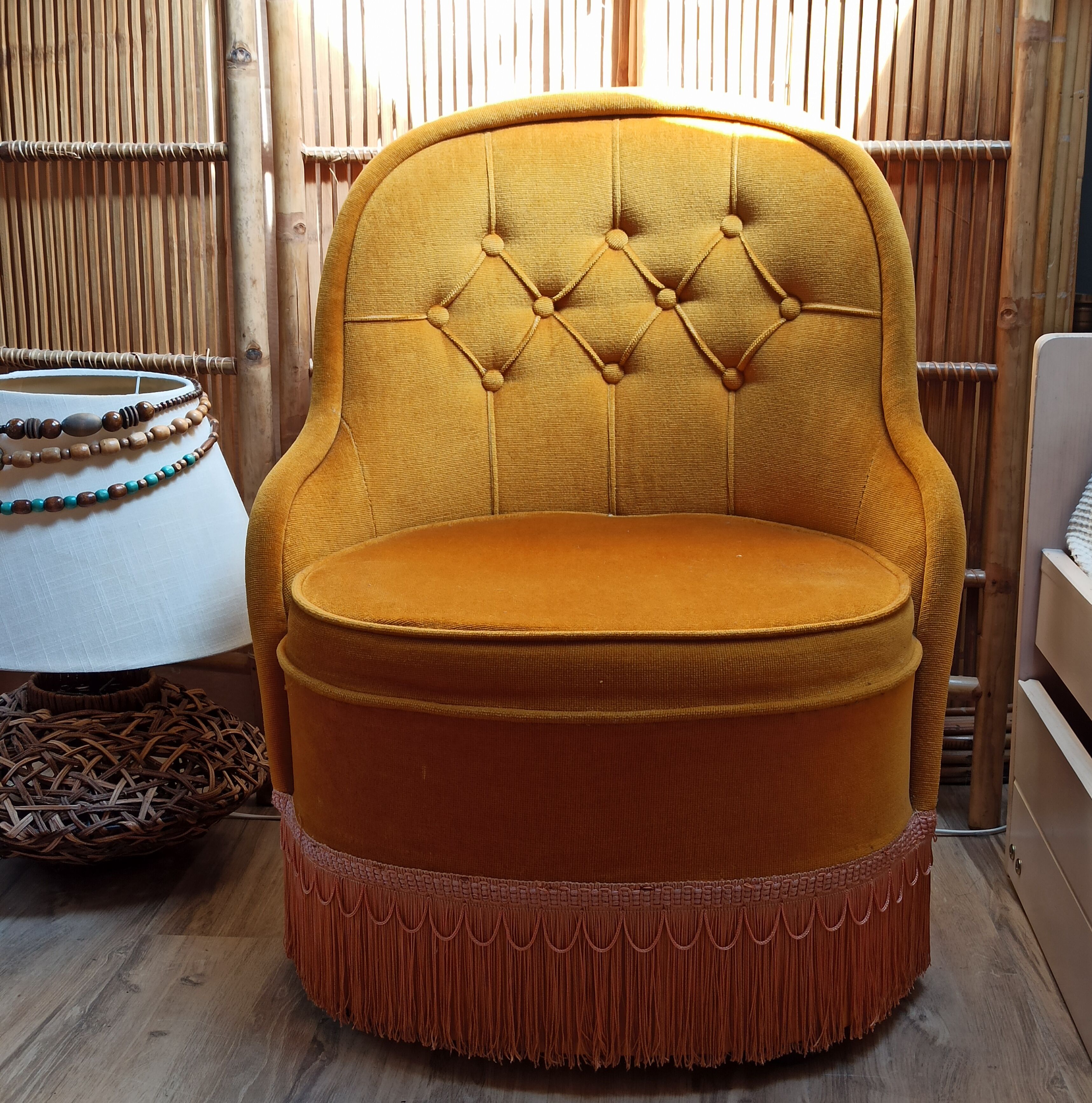 Gold velvet toad chair