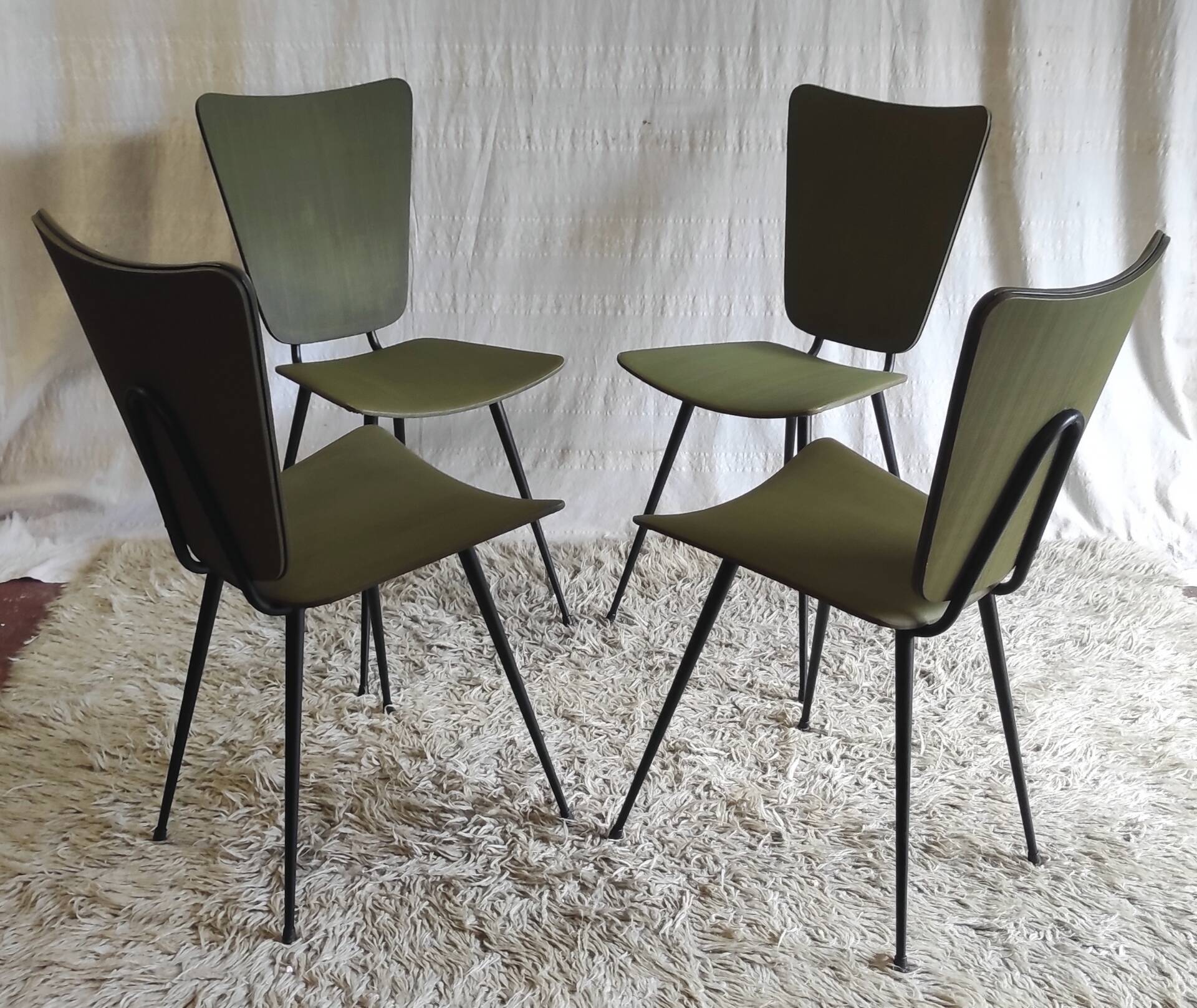 Set of 4 modernist chairs in black metal and green upholstery - 50s