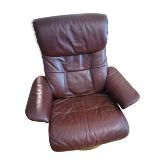 Bufle leather armchair