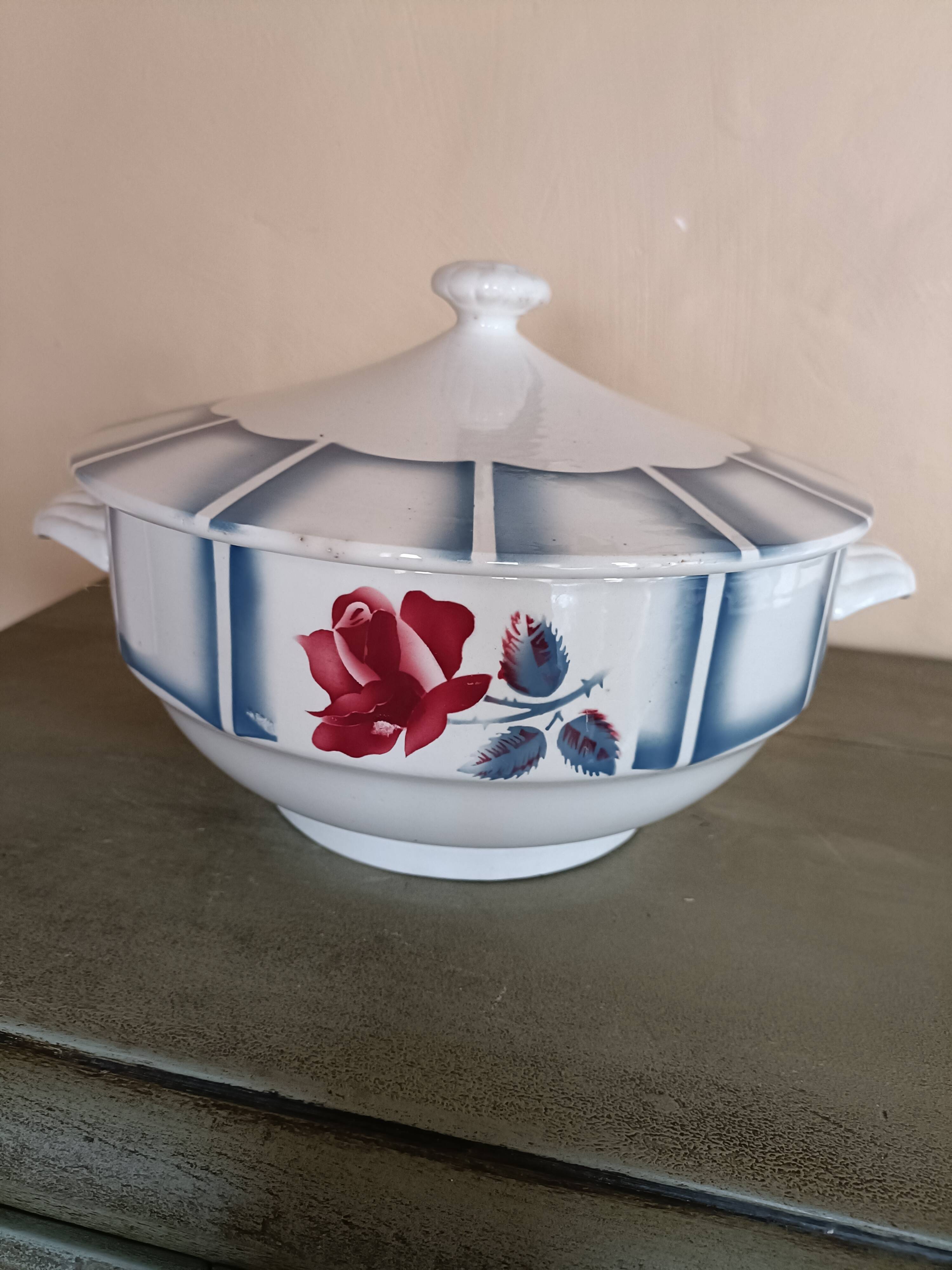 Digoin Sarreguemines soup tureen