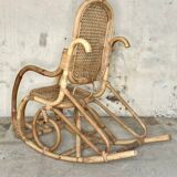 Rocking-chair en rotin et cannage