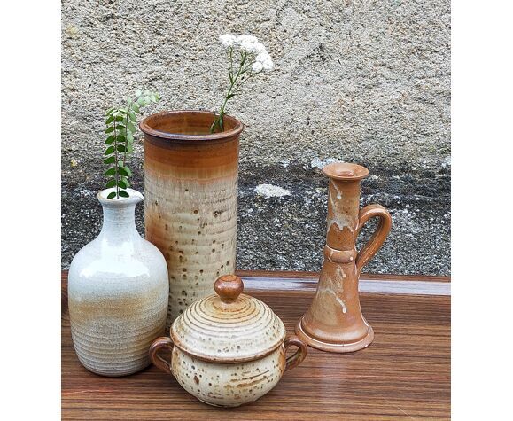 Potter's top cylinder vase in enamelled sandstone