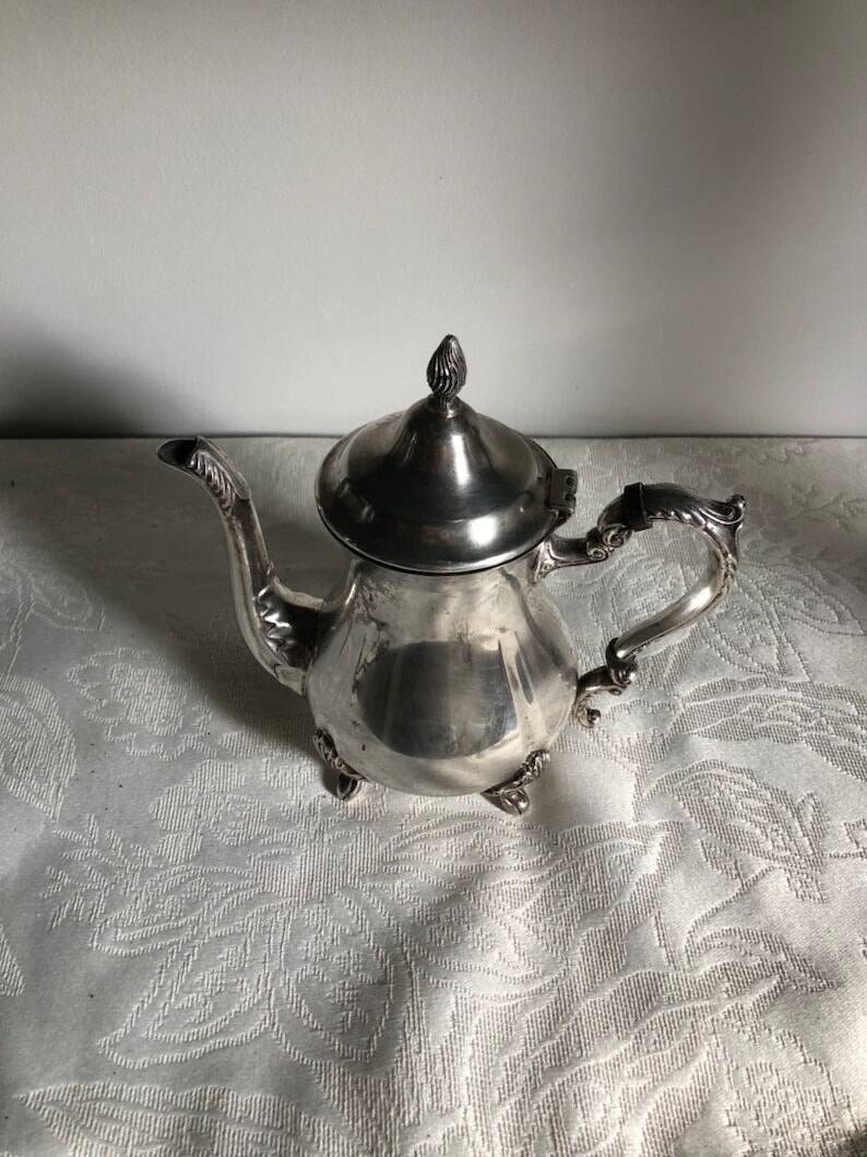 Vintage Viners Sheffield Silver Plated Teapot: Victorian Footed Pitcher