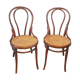 Paire de chaises Thonet assises cannées
