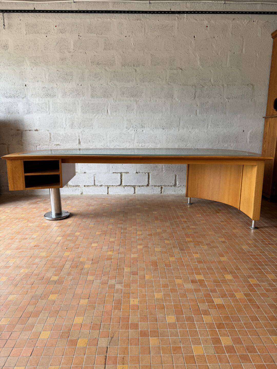 Large desk design in oak and smoked glass - 1990s