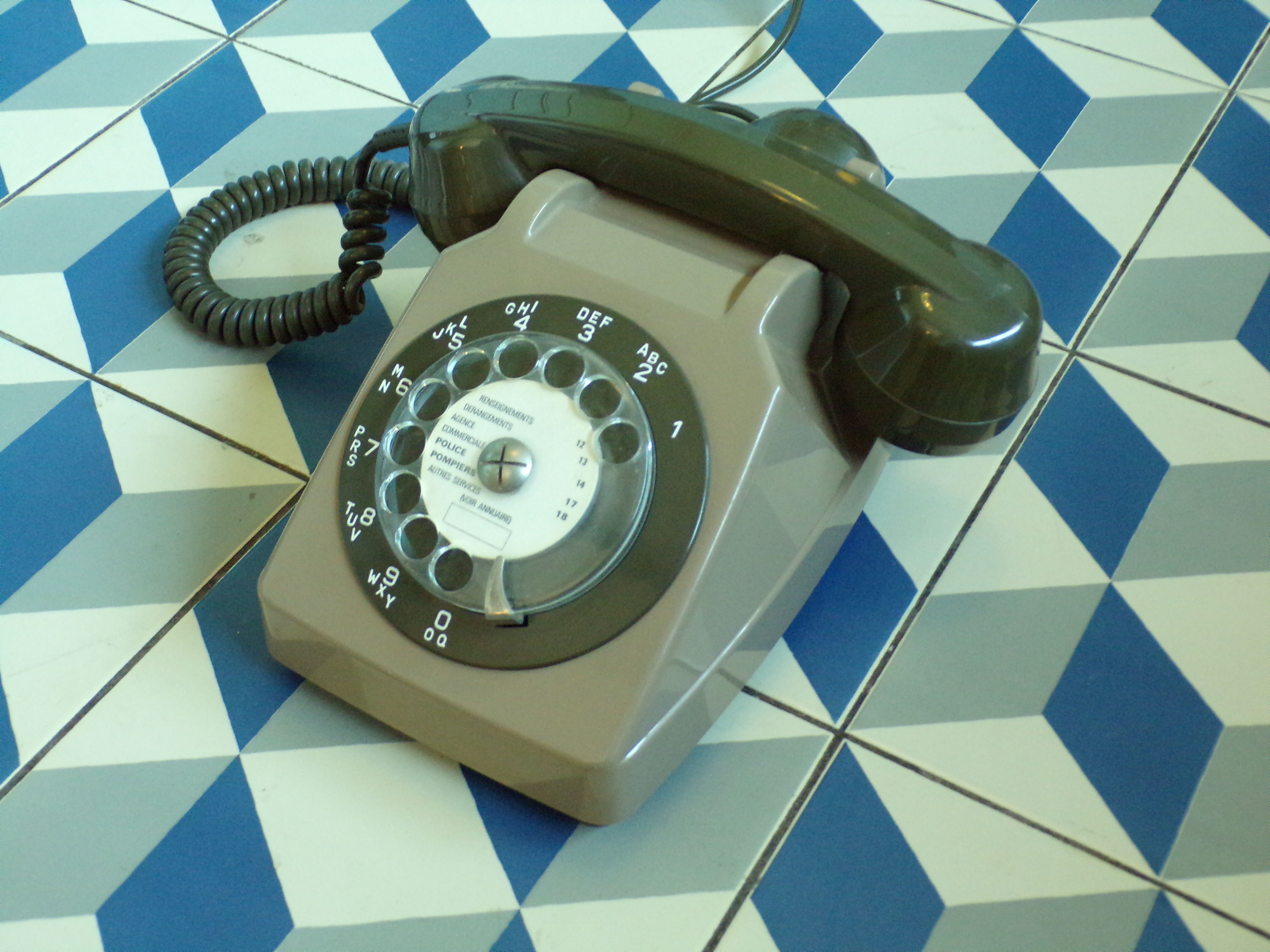 Socotel S63 phone with khaki dial