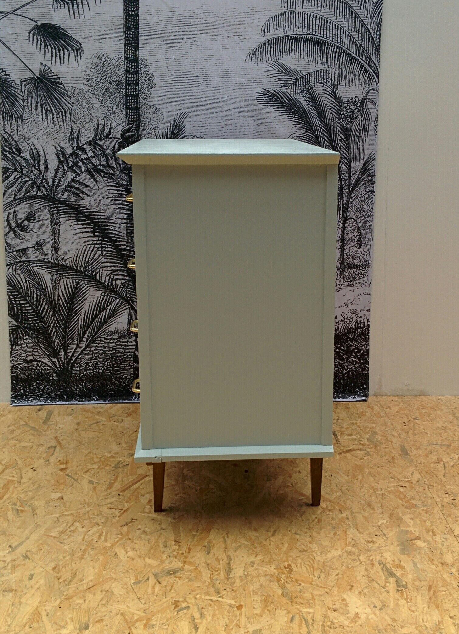 Dresser vintage compass feet