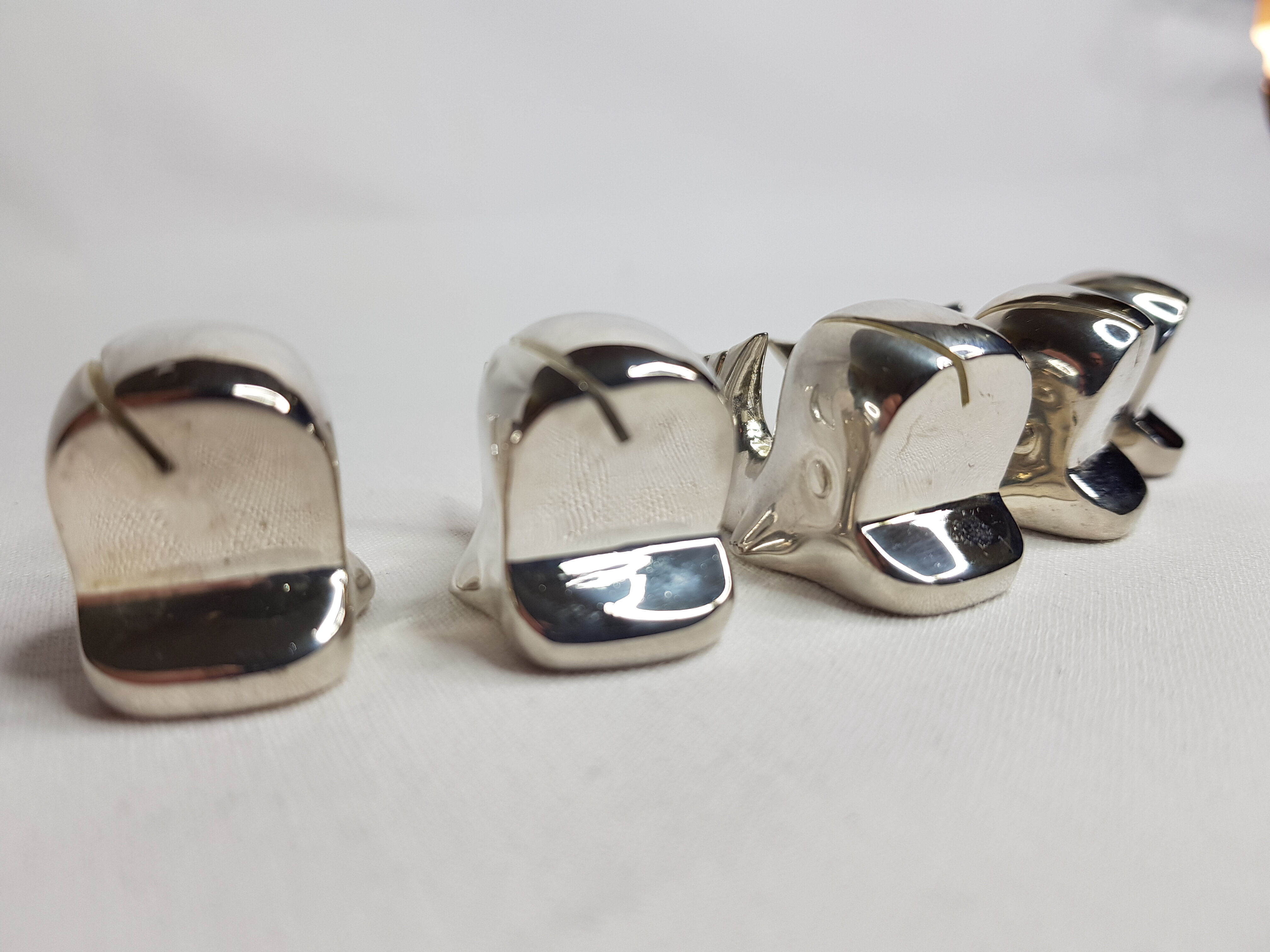 Set of 5 named "whales" in silver metal