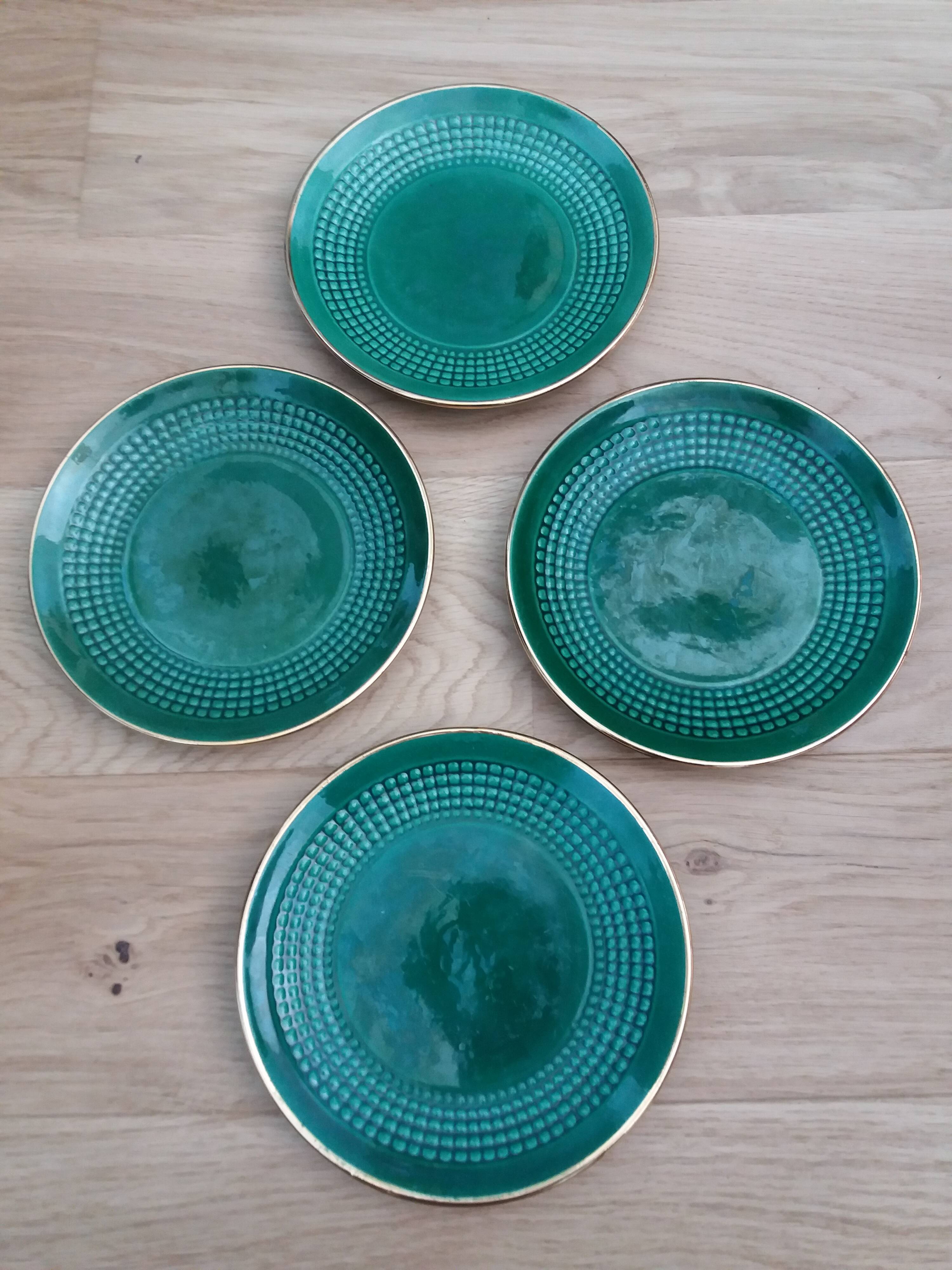Dessert or cheese set, dish and 4 plates, Saint Clément green and gold