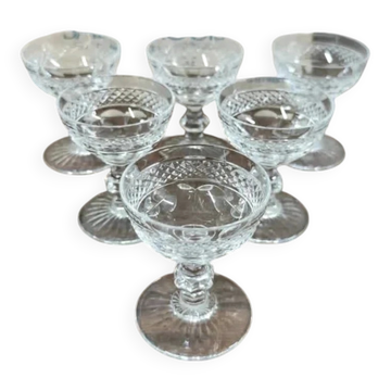 Set of 6 crystal digestif glasses from Saint Louis Trianon.