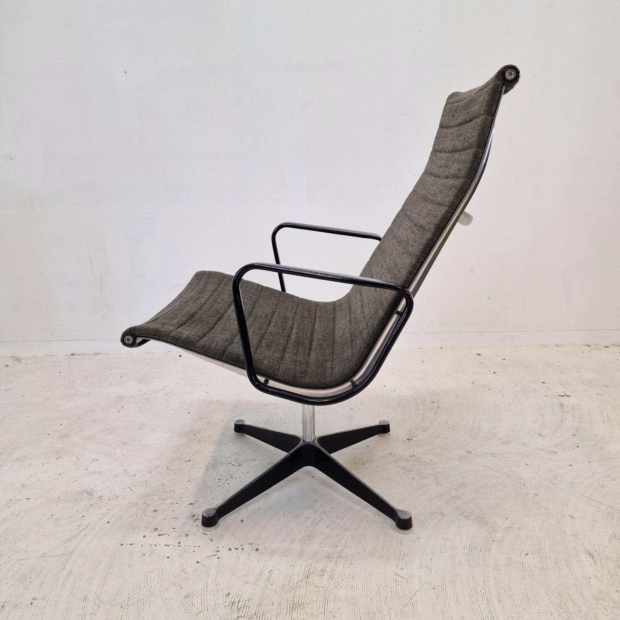 Chaise modèle EA 116 par Eames pour Herman Miller, 1960
