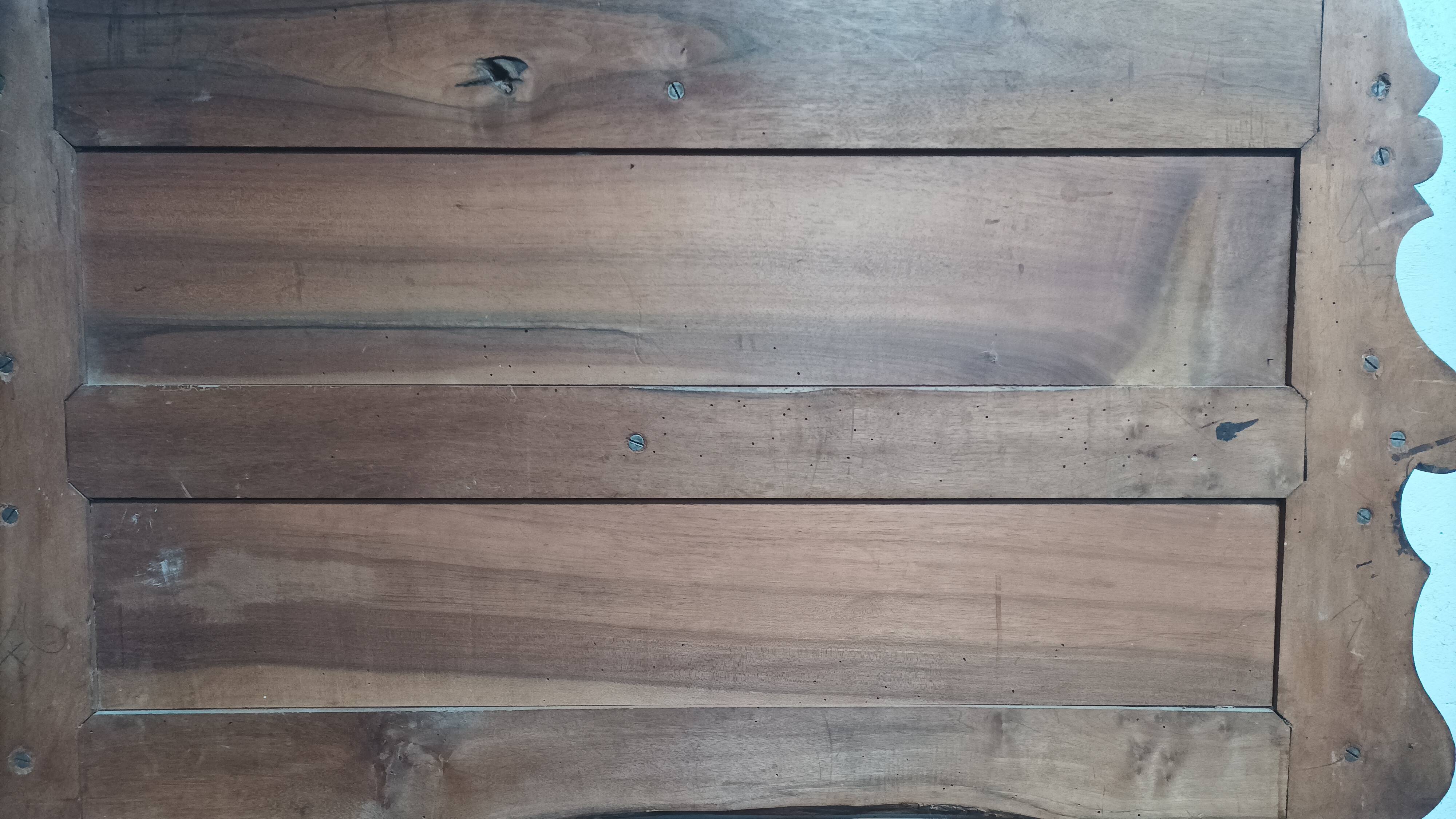 Buffet Saint Hubert en noyer époque 19ème