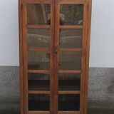 Armoire vitrée en bois