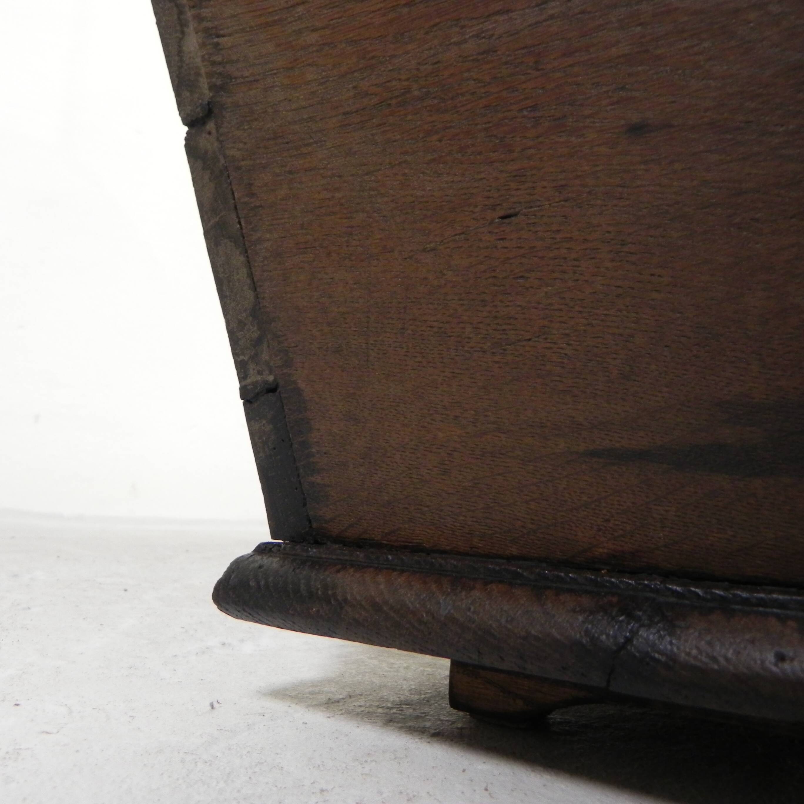 Ancien coffre en chêne, auge, coffre à couvertures XIXe siècle