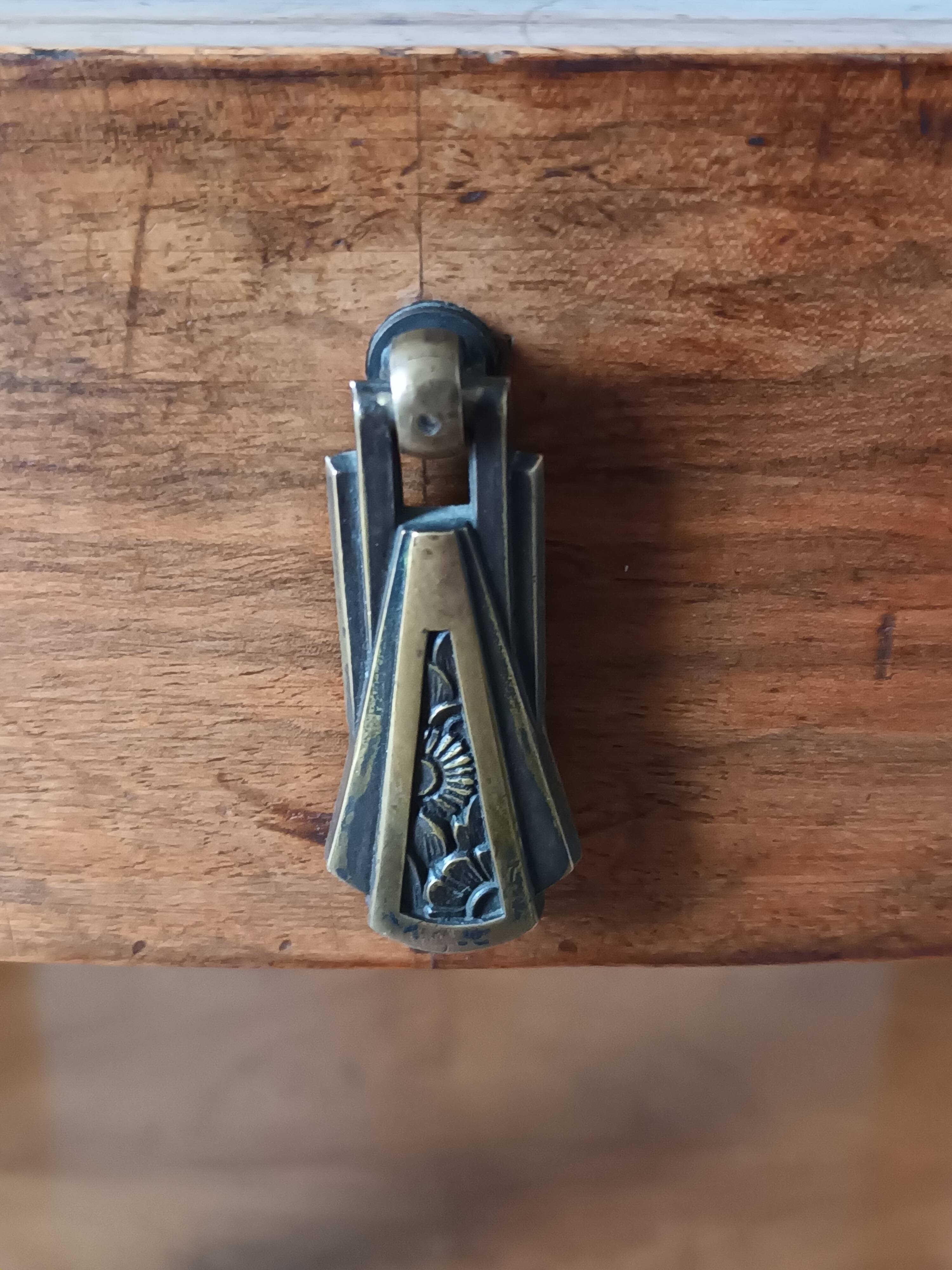 Art Deco walnut gueridon 1930