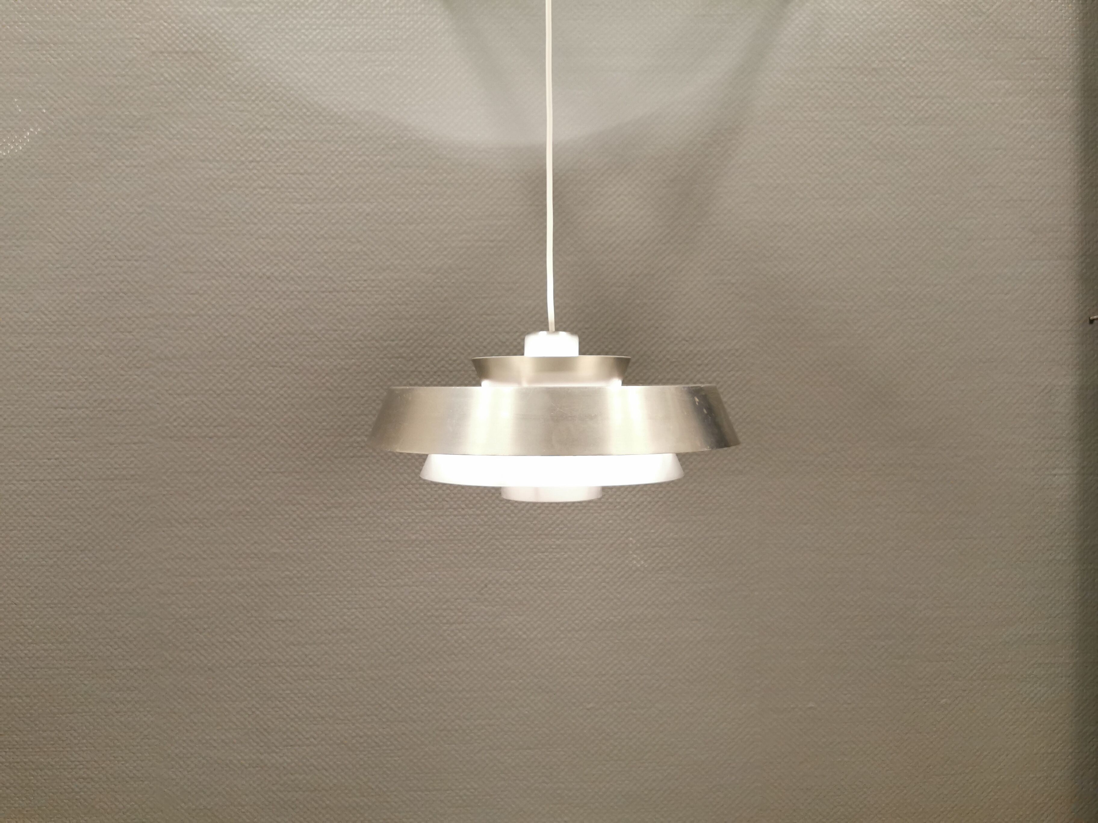 Suspension modèle « Nova » conçue par Jo hammerborg pour Danish Fog&Mørup en 1963.