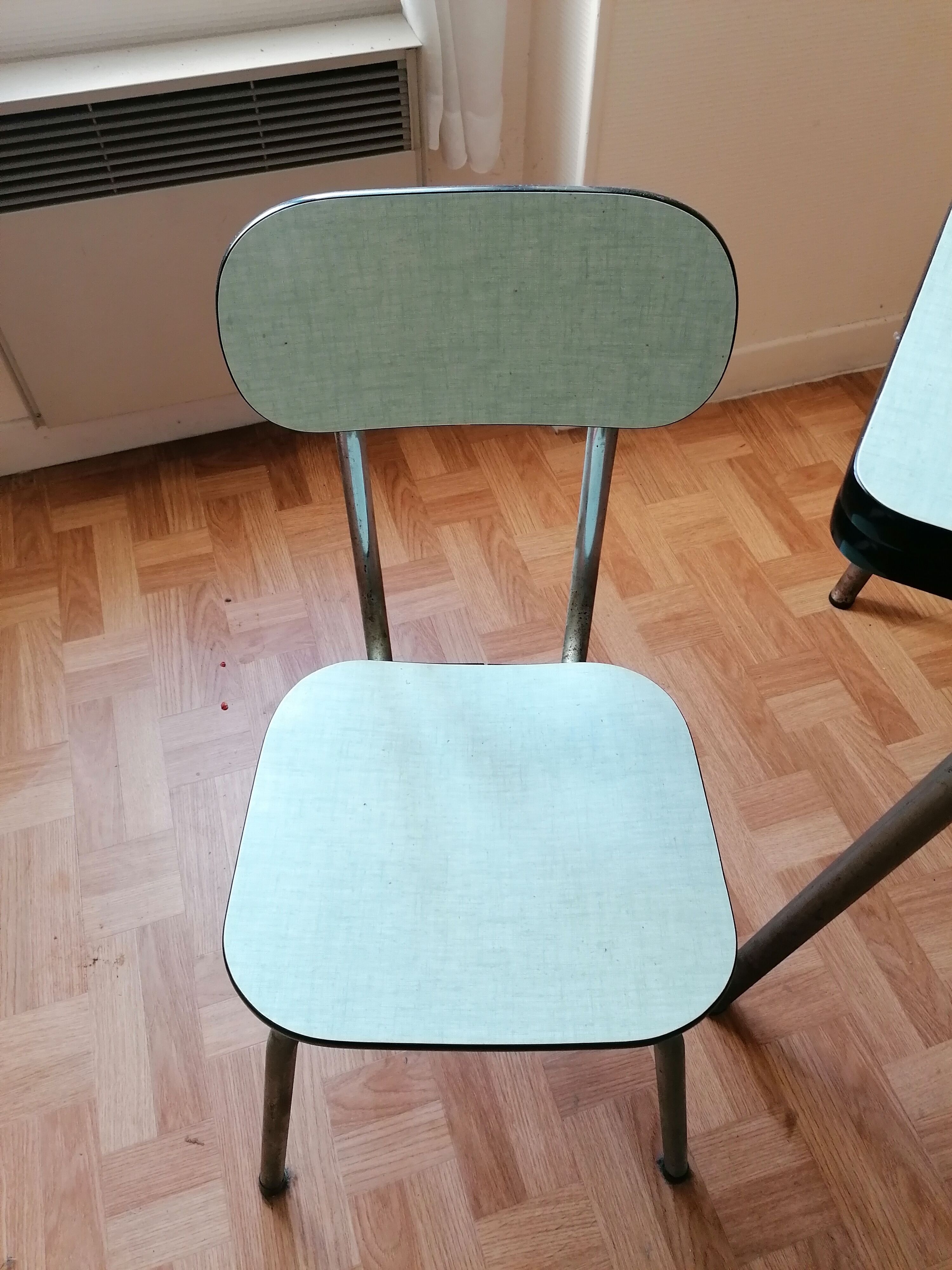 formica table and chairs