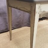Table de ferme 131 cm en chêne massif pieds fuselés XIXe.