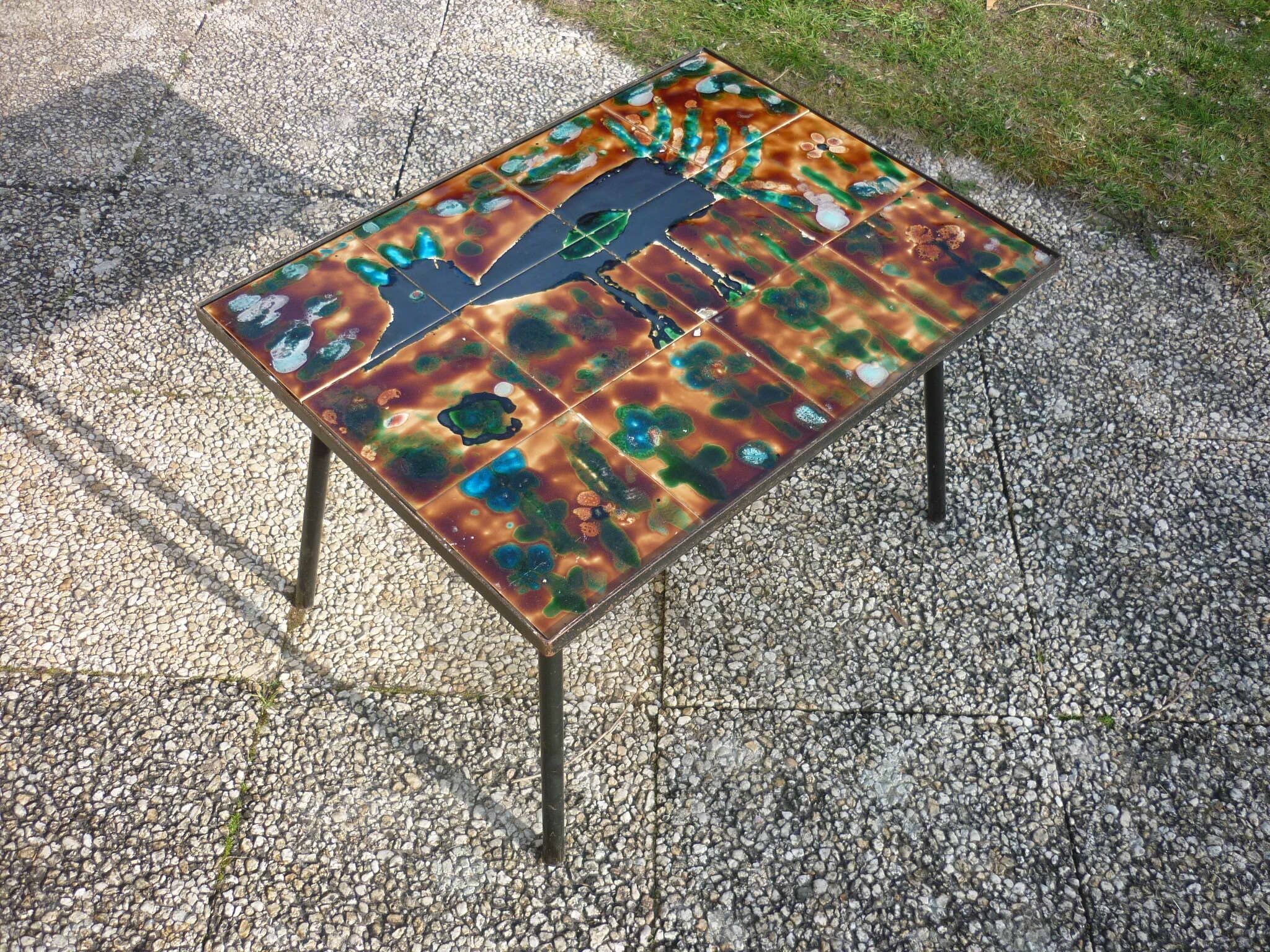Coffee table in earthenware tiles