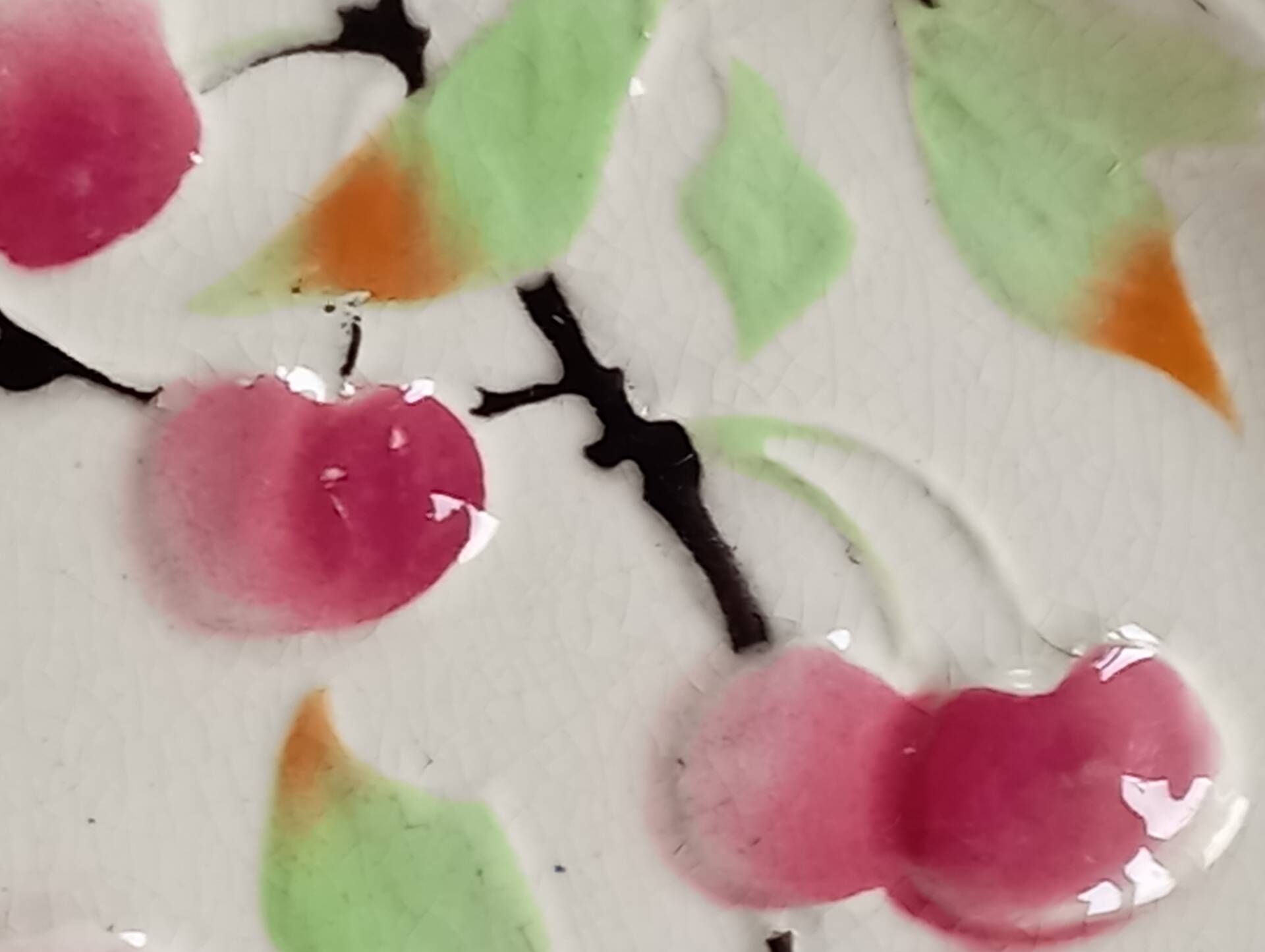 6 Art Deco dessert plates in barbotine. Moulin des Loups.