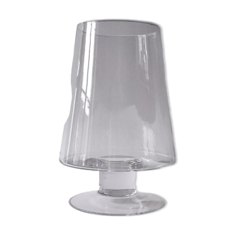 Vase en verre transparent