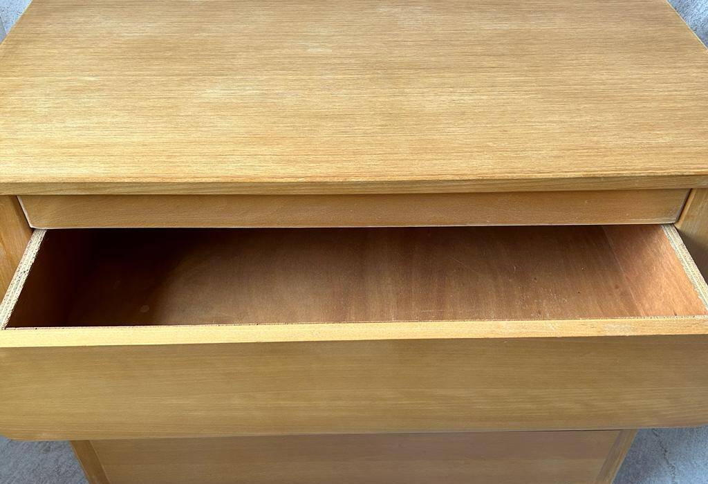 Commode en bois tiroirs arrondis