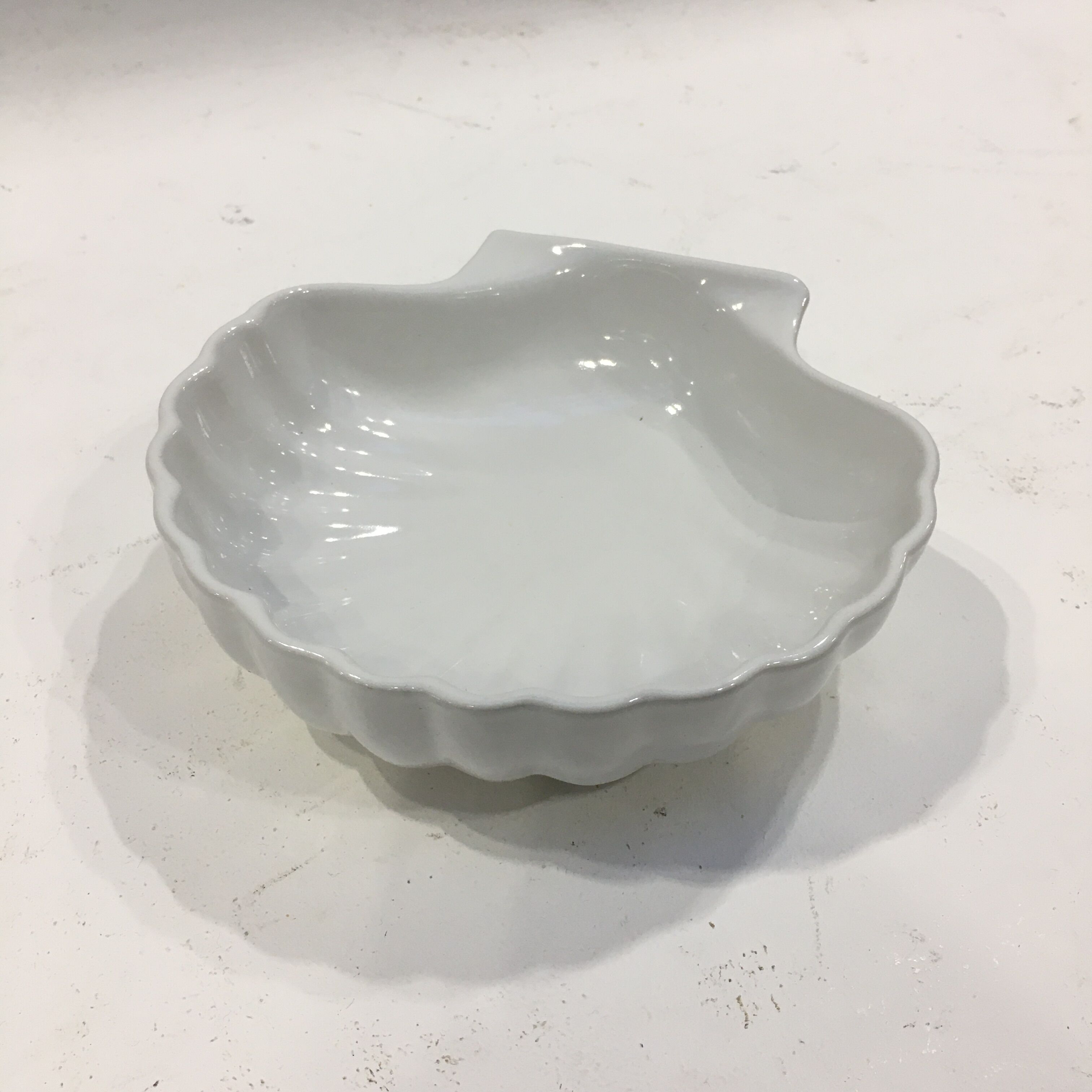 Empty White Ceramic Shell Pocket Selency