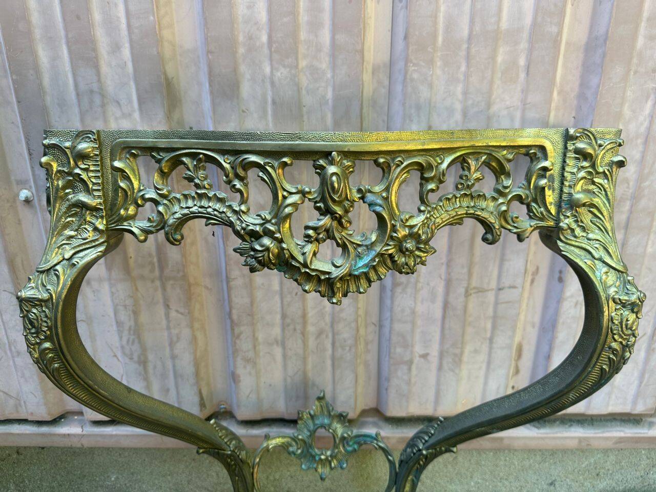 Console d'applique murale de style Louis XV bronze doré et marbre vert XIXè