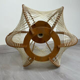 Scandinavian pendant lamp in wood and wires