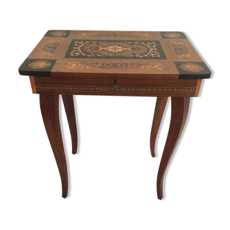 Table boite à cigare ou à bijoux marquetée