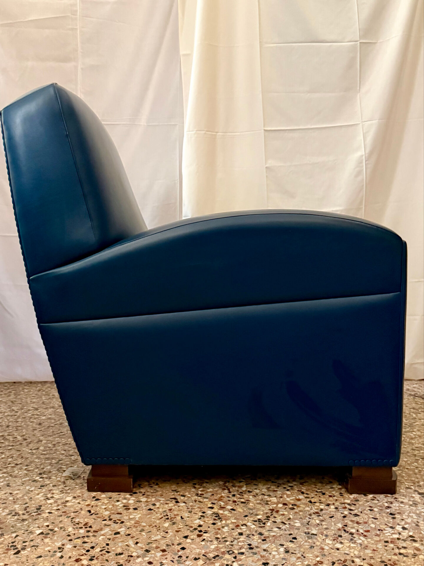 Tabarin Armchair in Leather by Poltrona Frau