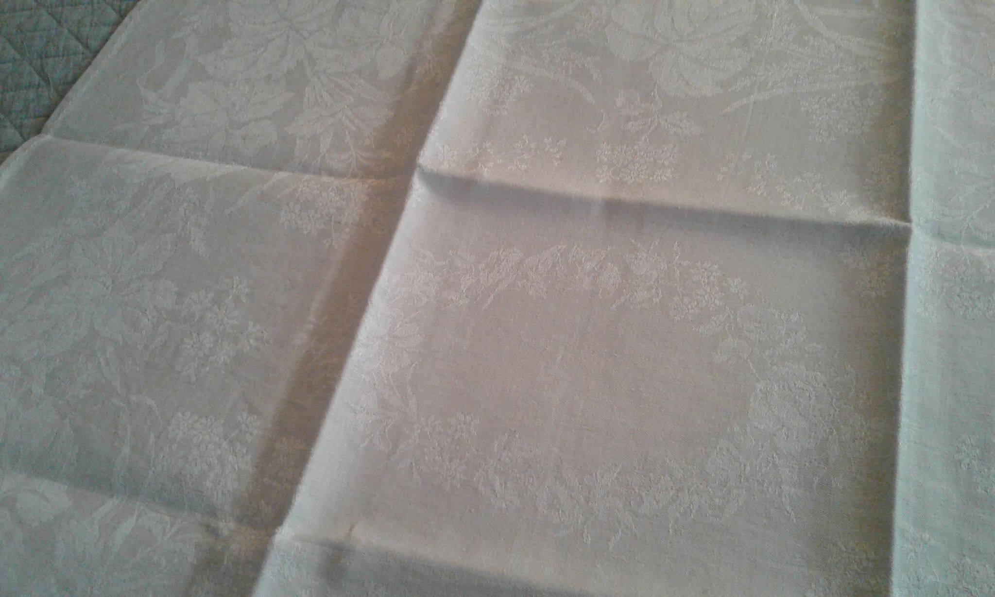 12 towels damask fabric Lin /Soie .decors foliage and coat of arms