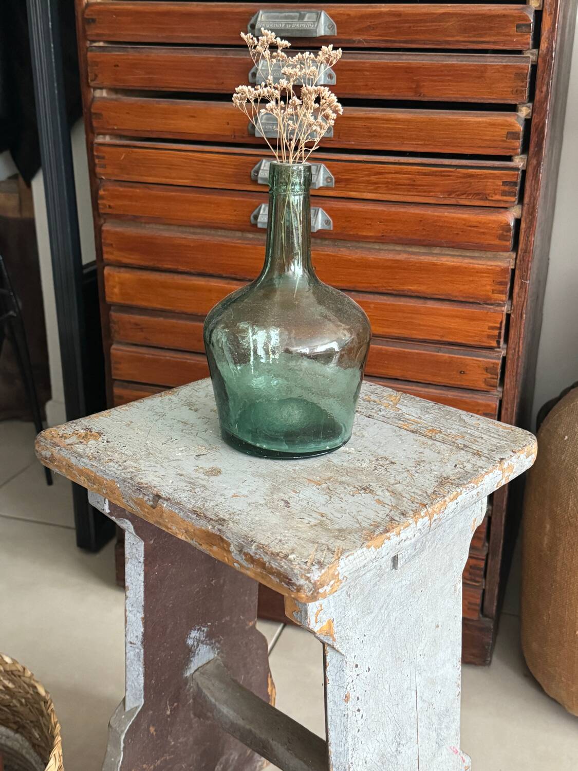 Tabouret en bois bleu vintage