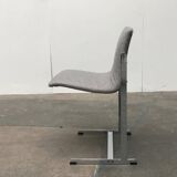 Mid-century space age cantilever chair by Richard Young for Merrow Associates, 1960s.