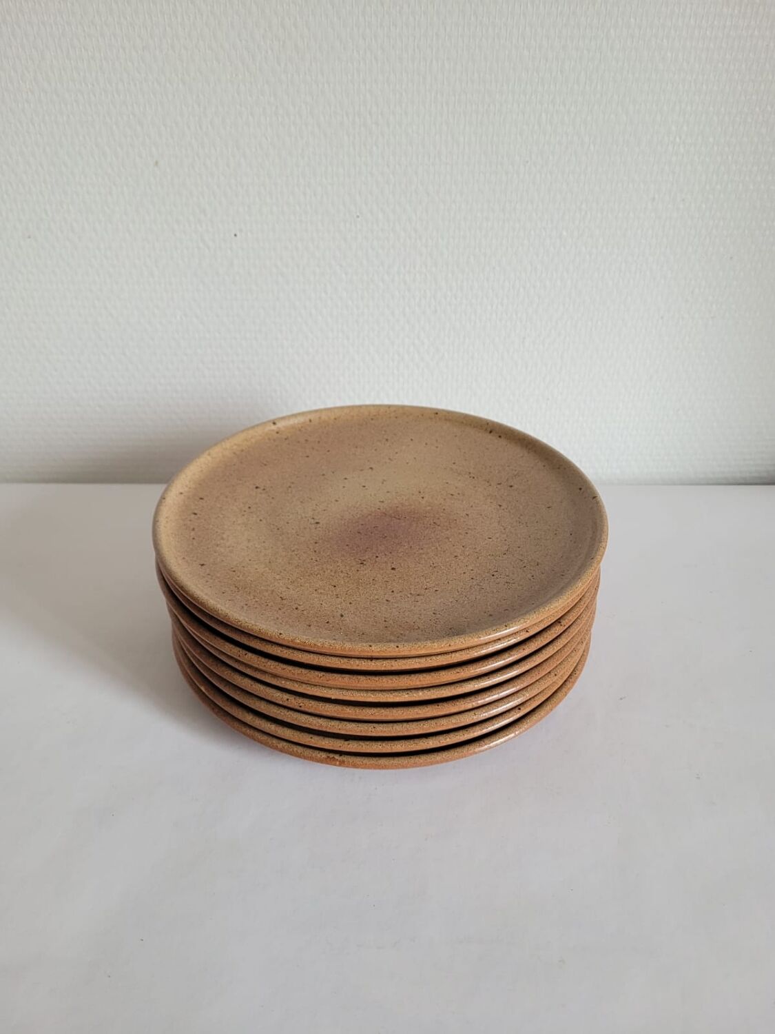 Set of 8 stoneware plates