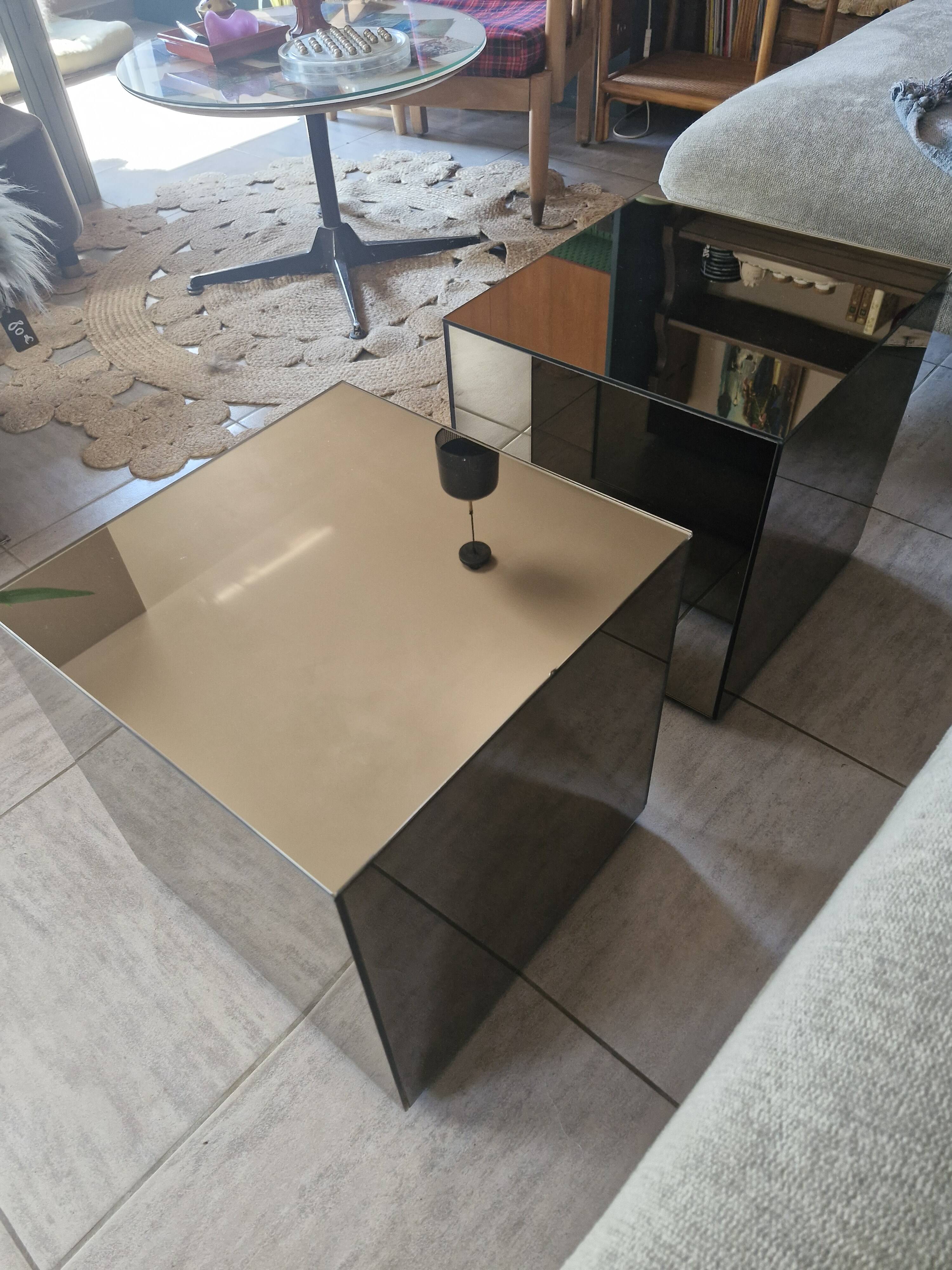 Pair of amber mirror cubes