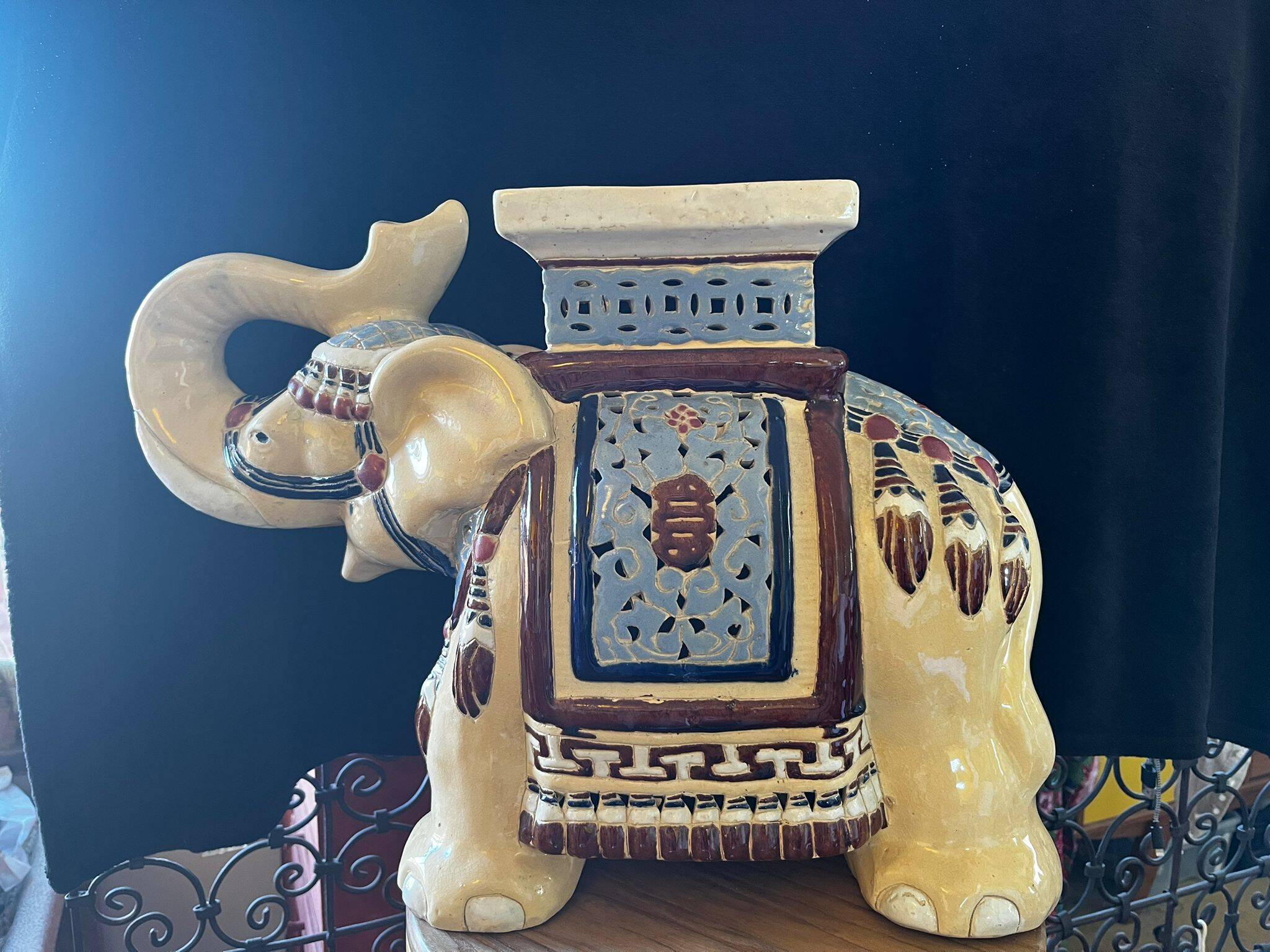 Elephant plant pot ceramic 1970s - xl - blue -