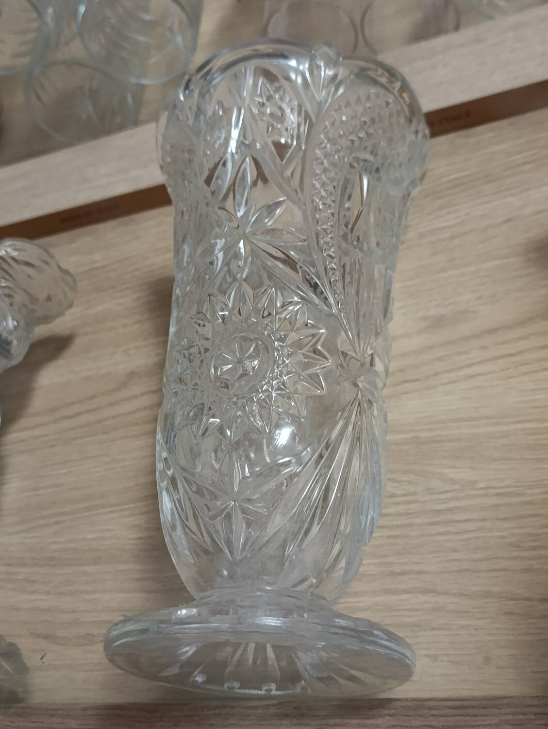 Large vintage pressed glass vase, an impressive and very decorative piece.