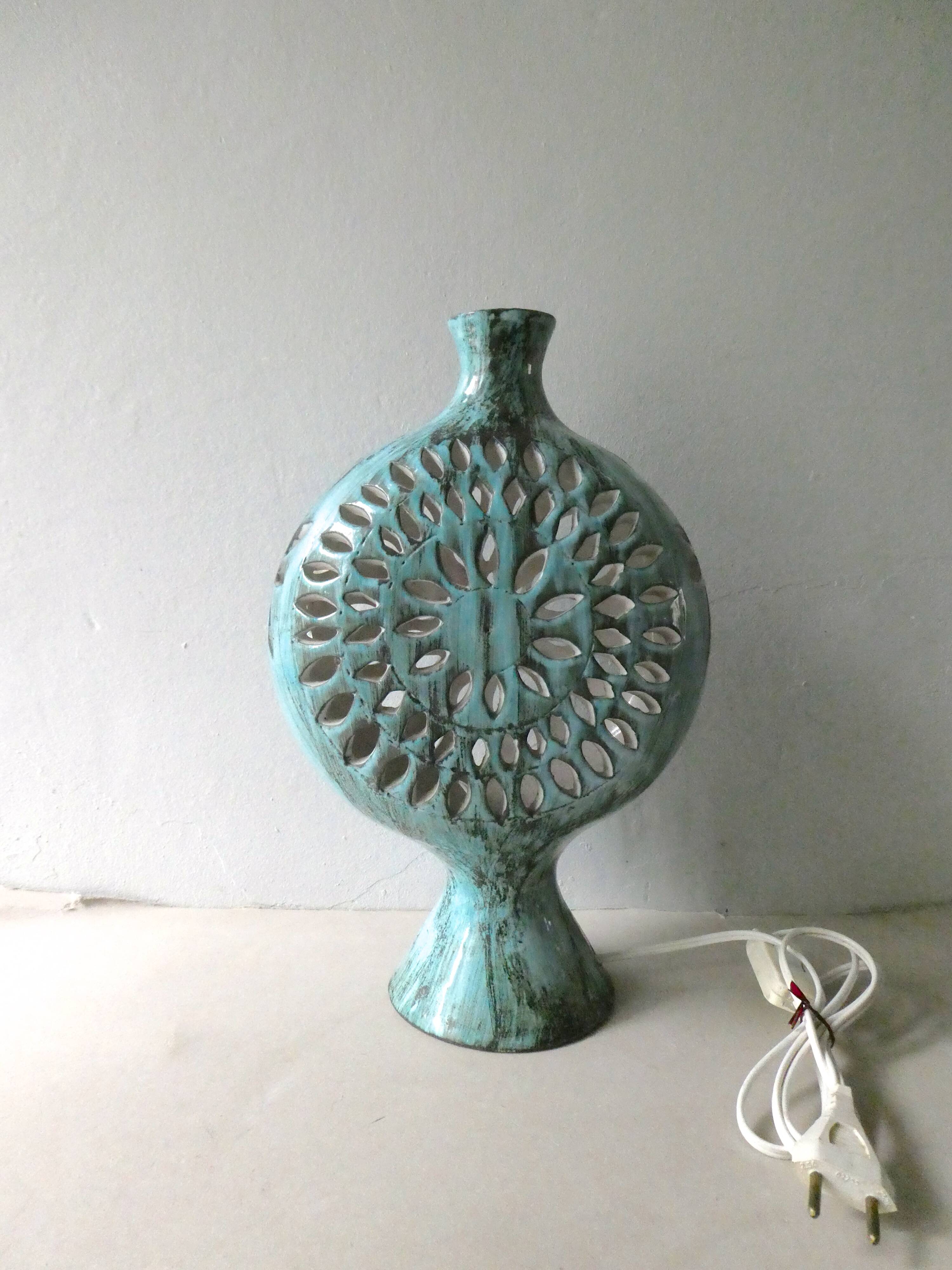 Flower Camos Vallauris 70s ceramic lamp