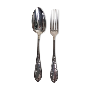 Ménagère en métal