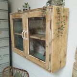Small Bohemian Showcase