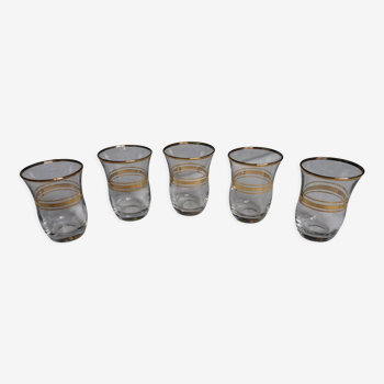 5 tea glasses