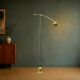 Lampadaire massive space age en métal doré bras balancier – années 70 80