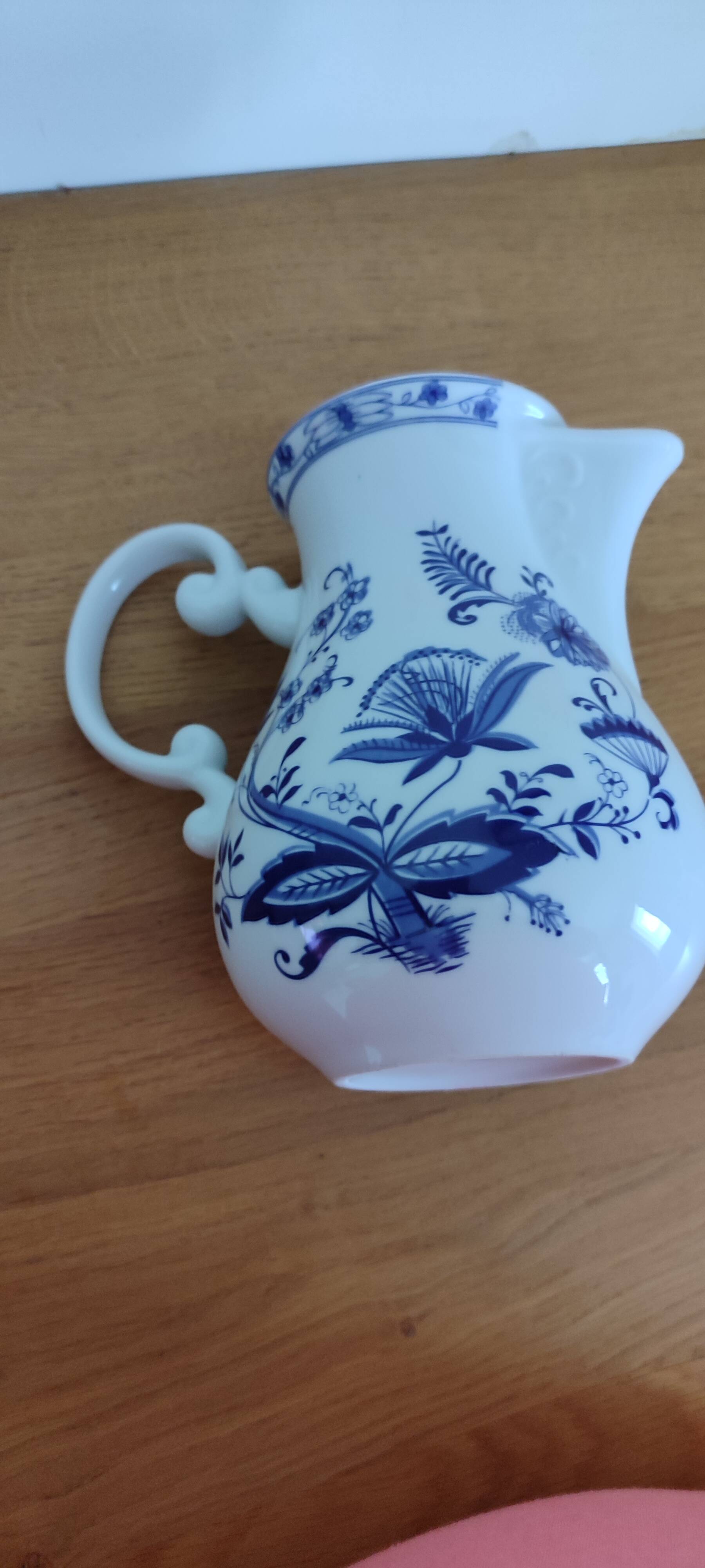 Pichet porcelaine
